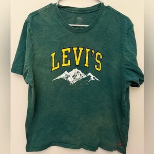 Levi’s Green Mountain Graphic Tee Men’s size Large Vintage Wash Style